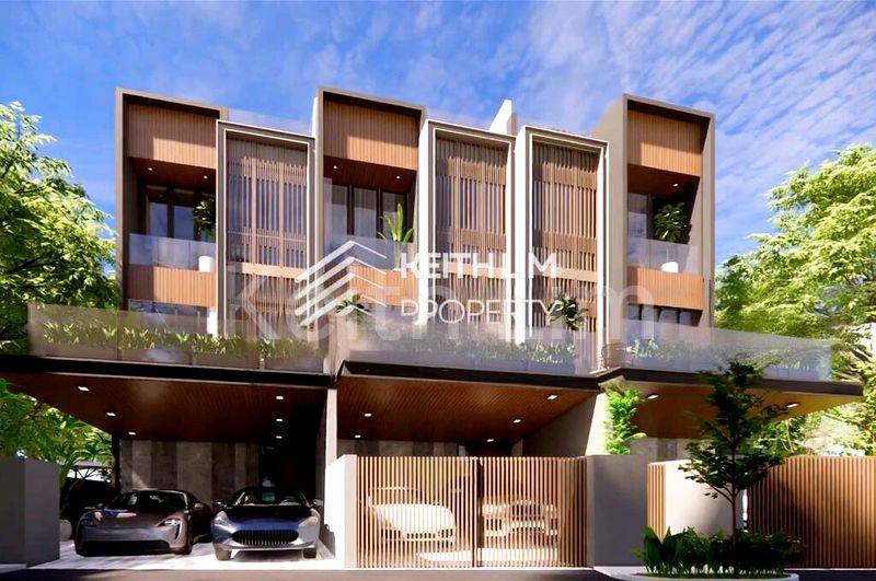6 Bed Corner Terrace (Landed) for Sale in  East Coast Hill - Image 1